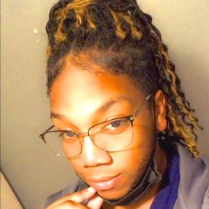 Meet your Posher, Dennis